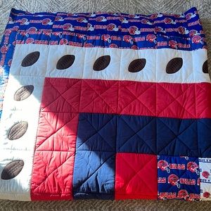 Buffalo Bills  HAND MADE sports quilt, fits a queen size bed